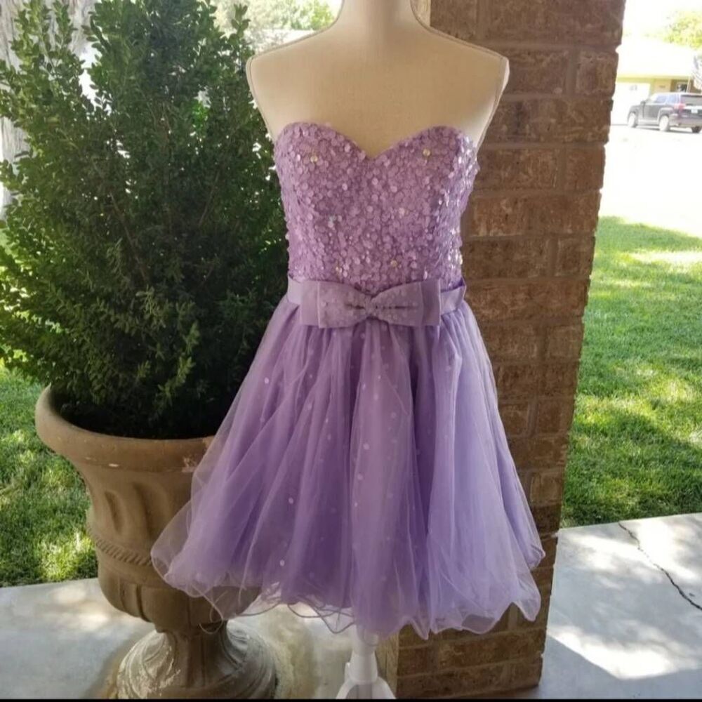 Narianna size 14 purple Lavendar sweetheart dress sequin strapless formal pastel